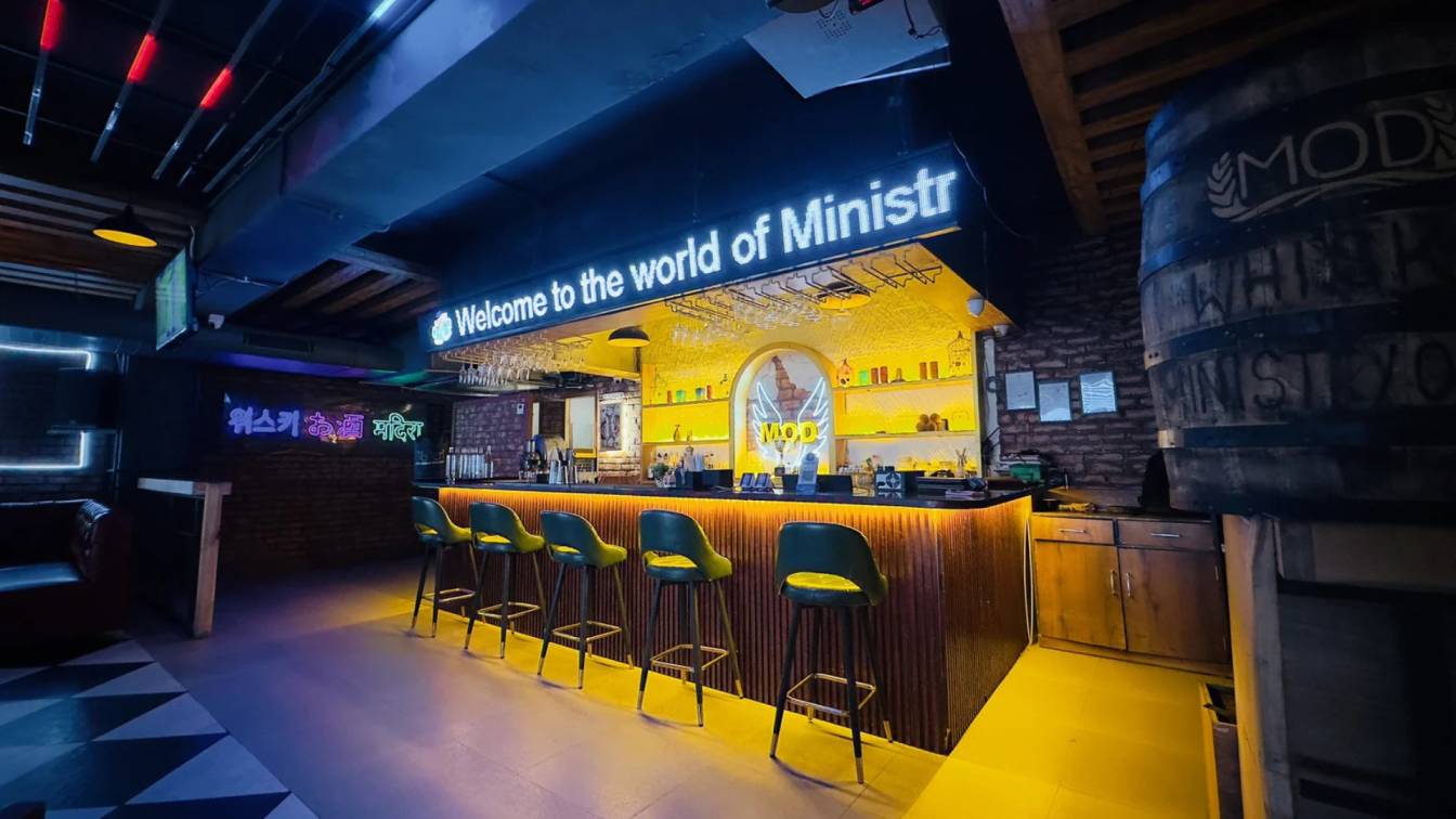 Ministry of Daru Best Lounge and Bar in Noida for the Perfect Weekend